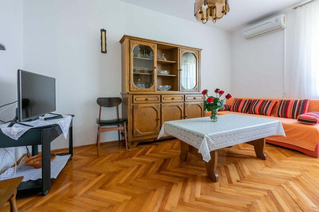 Apartment Mirena *