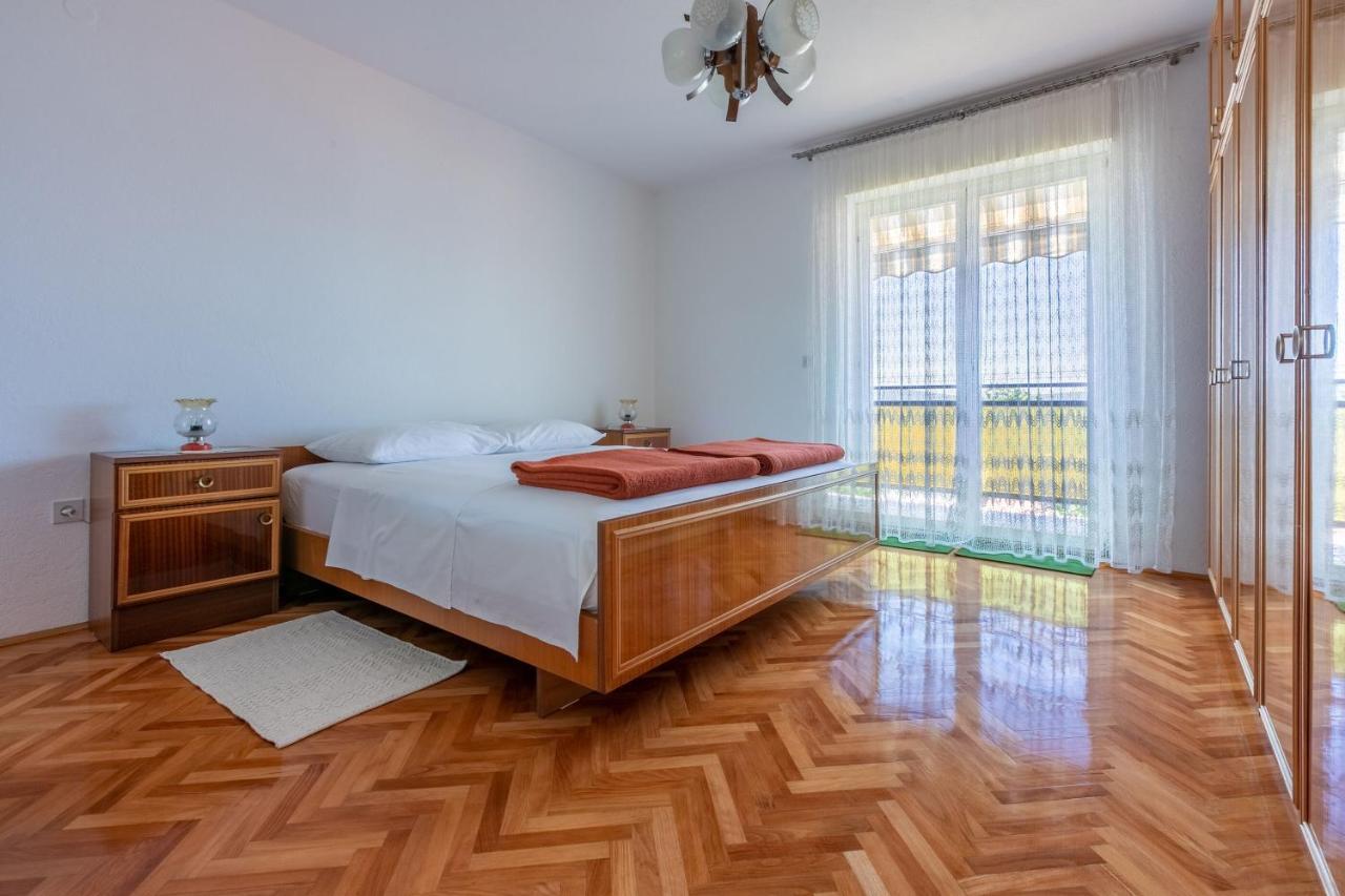 Mirena Apartment