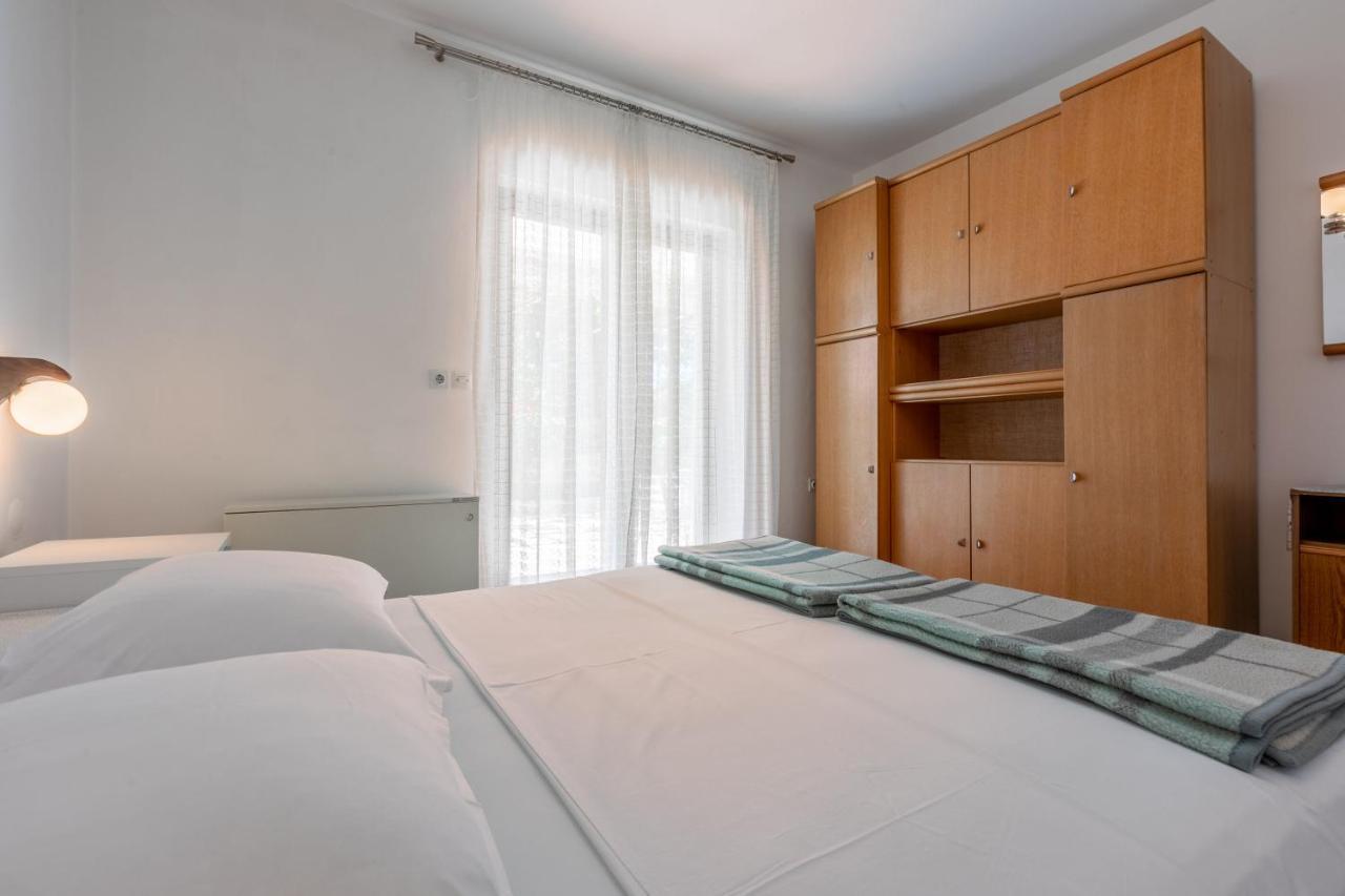 Apartment Mirena *