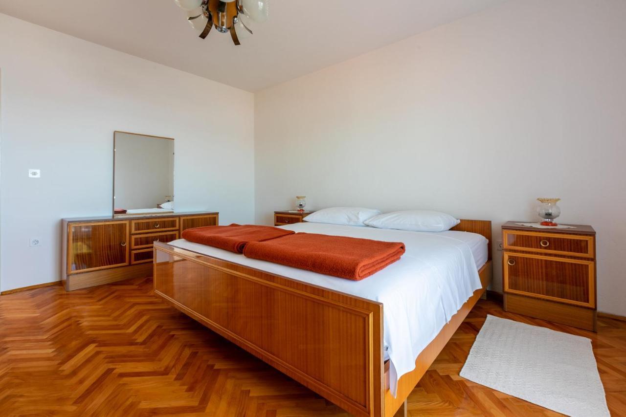 Mirena Apartment