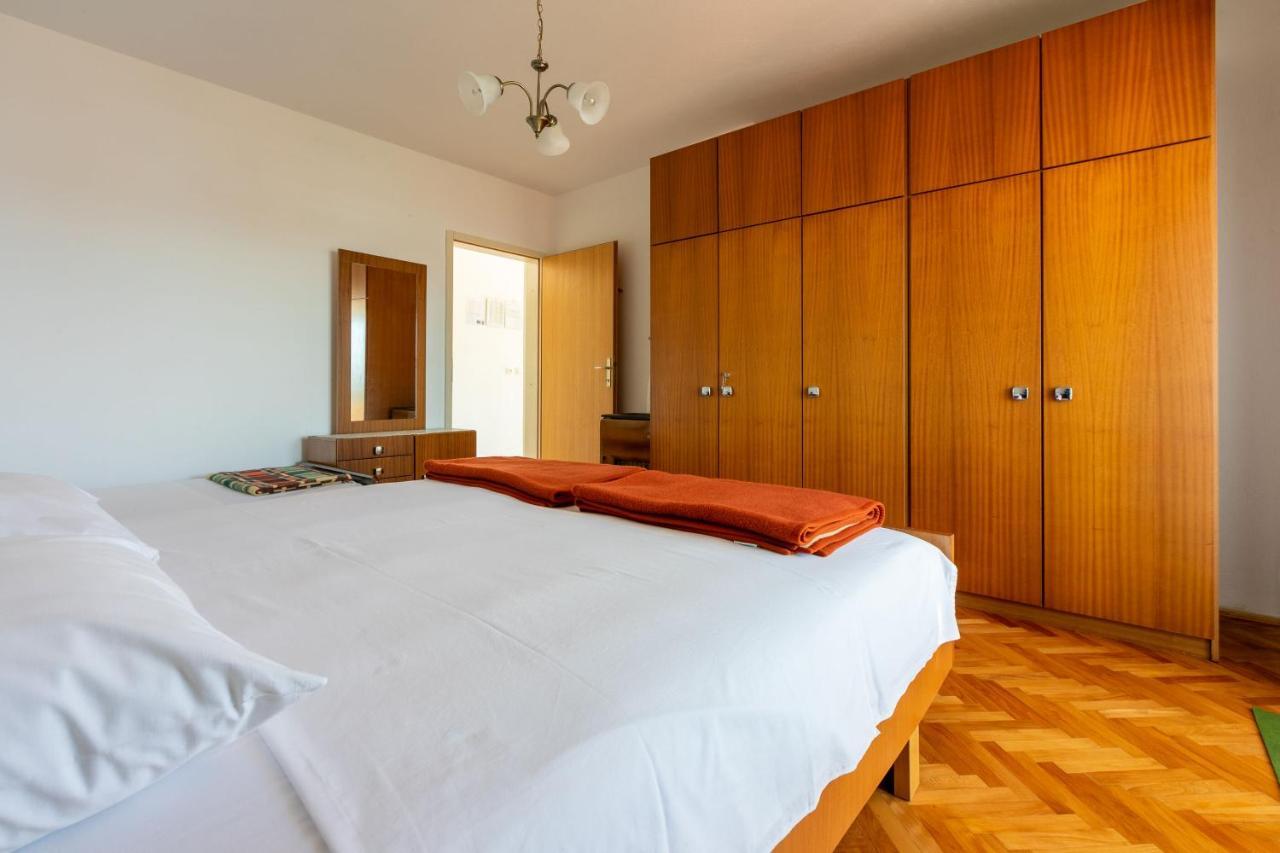 Mirena Apartment *